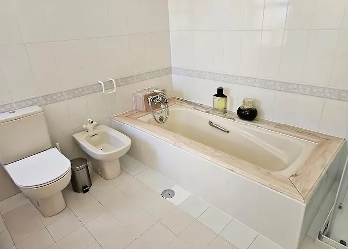 4 Chambres, Piscine Casa Oleias By Sesimbrasunsea Villa *