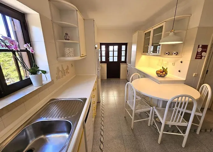 Villa 4 Chambres, Piscine Casa Oleias By Sesimbrasunsea *
